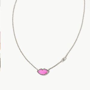 Kendra Scott Lips Silver Pendant Necklace in Hot Pink Mother-of-Pearl